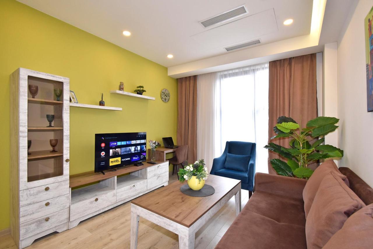 Home4You Apartments On Koghbatsi Yerevan Bagian luar foto