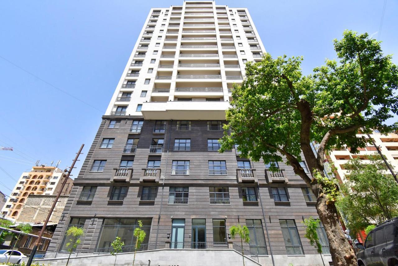 Home4You Apartments On Koghbatsi Yerevan Bagian luar foto