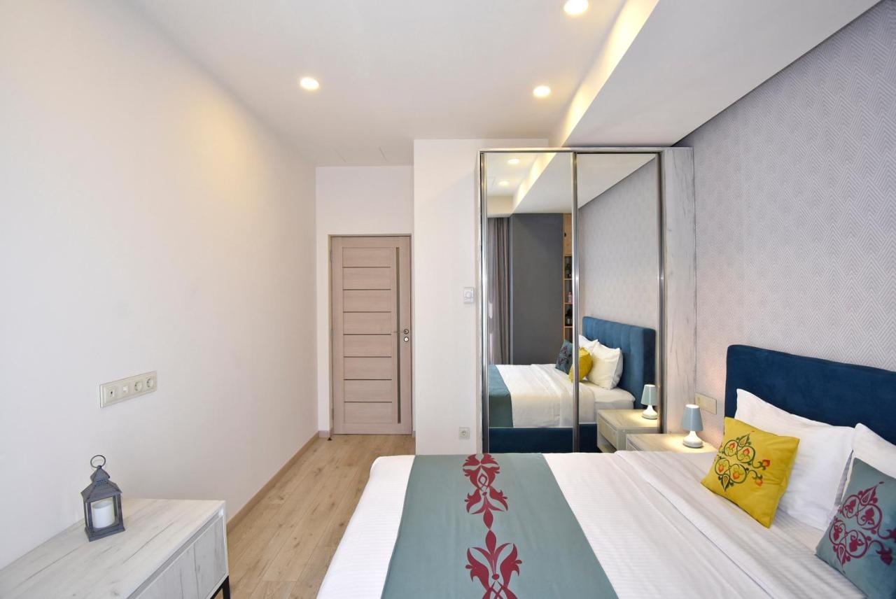 Home4You Apartments On Koghbatsi Yerevan Bagian luar foto