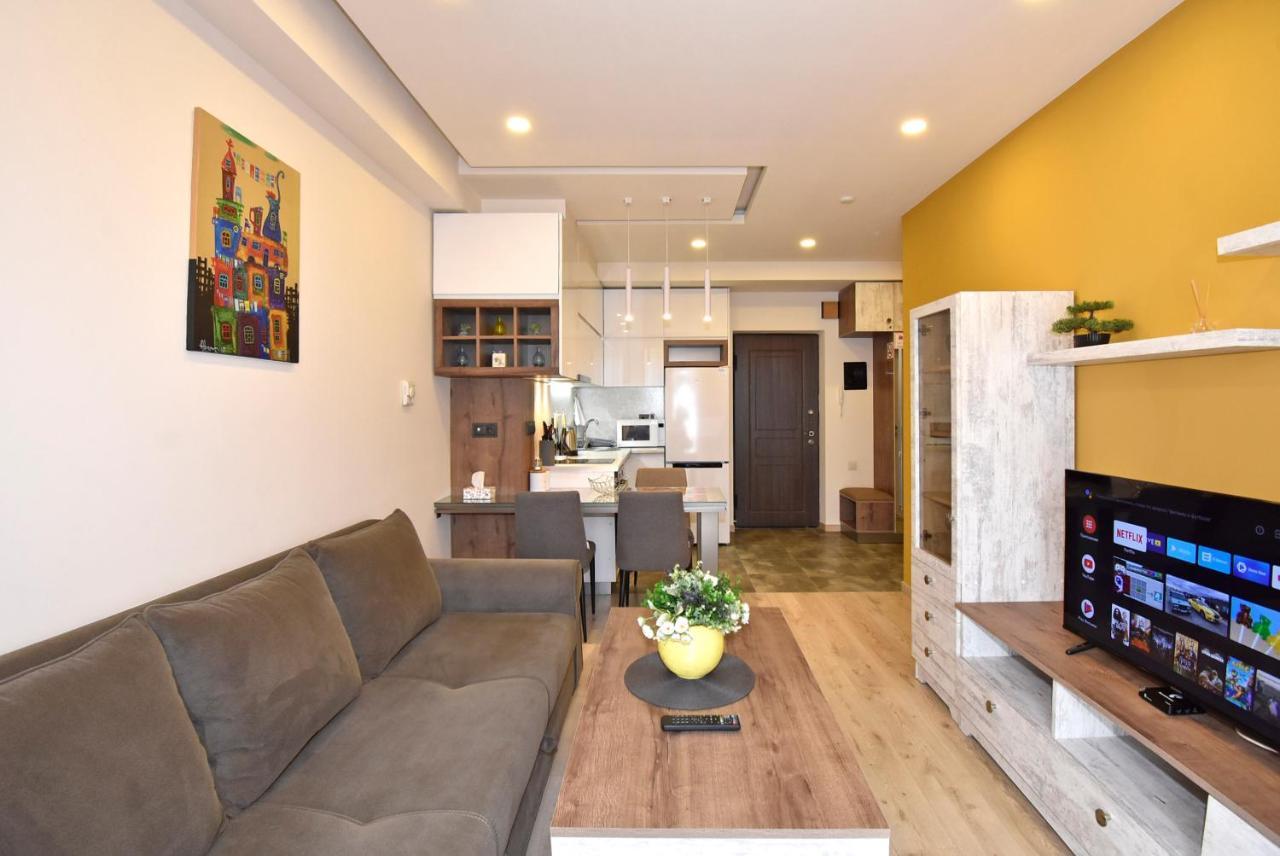 Home4You Apartments On Koghbatsi Yerevan Bagian luar foto