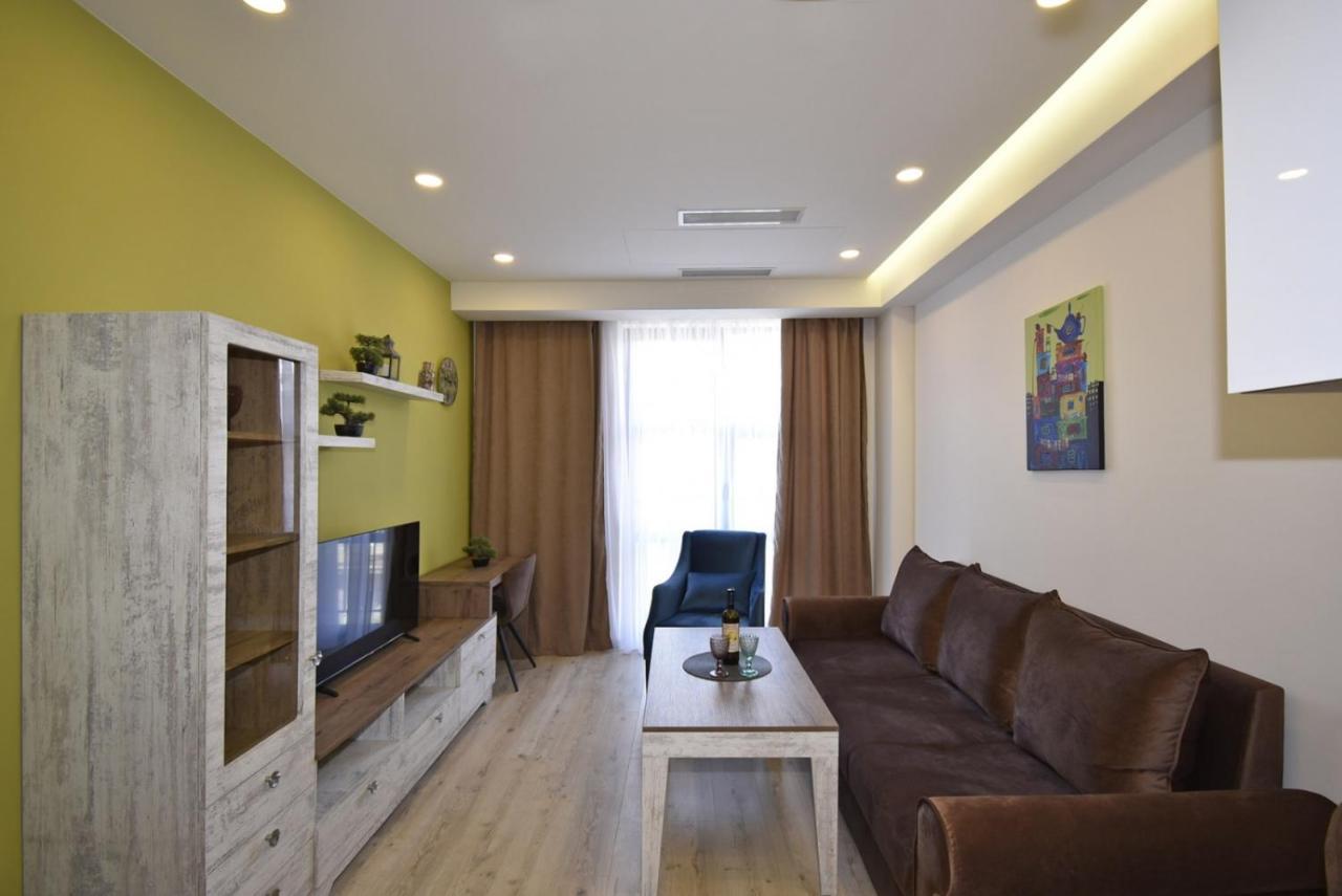 Home4You Apartments On Koghbatsi Yerevan Bagian luar foto