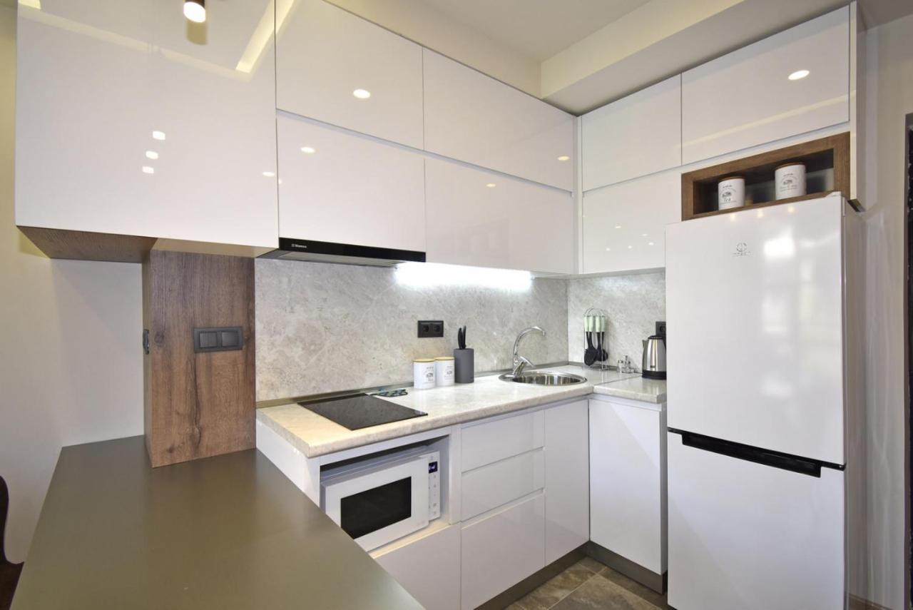 Home4You Apartments On Koghbatsi Yerevan Bagian luar foto