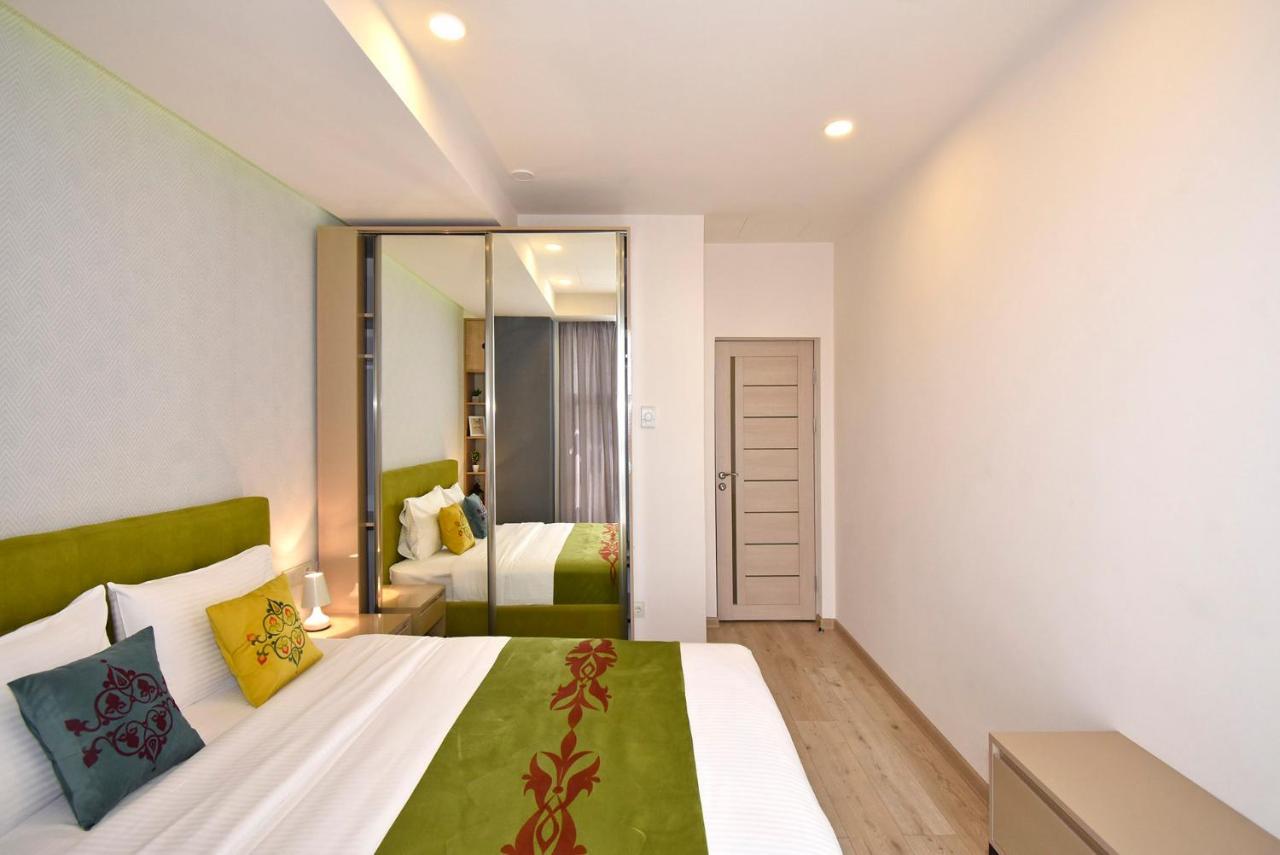 Home4You Apartments On Koghbatsi Yerevan Bagian luar foto